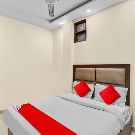 Hotel O Delhi Empire New Delhi Bagian luar foto