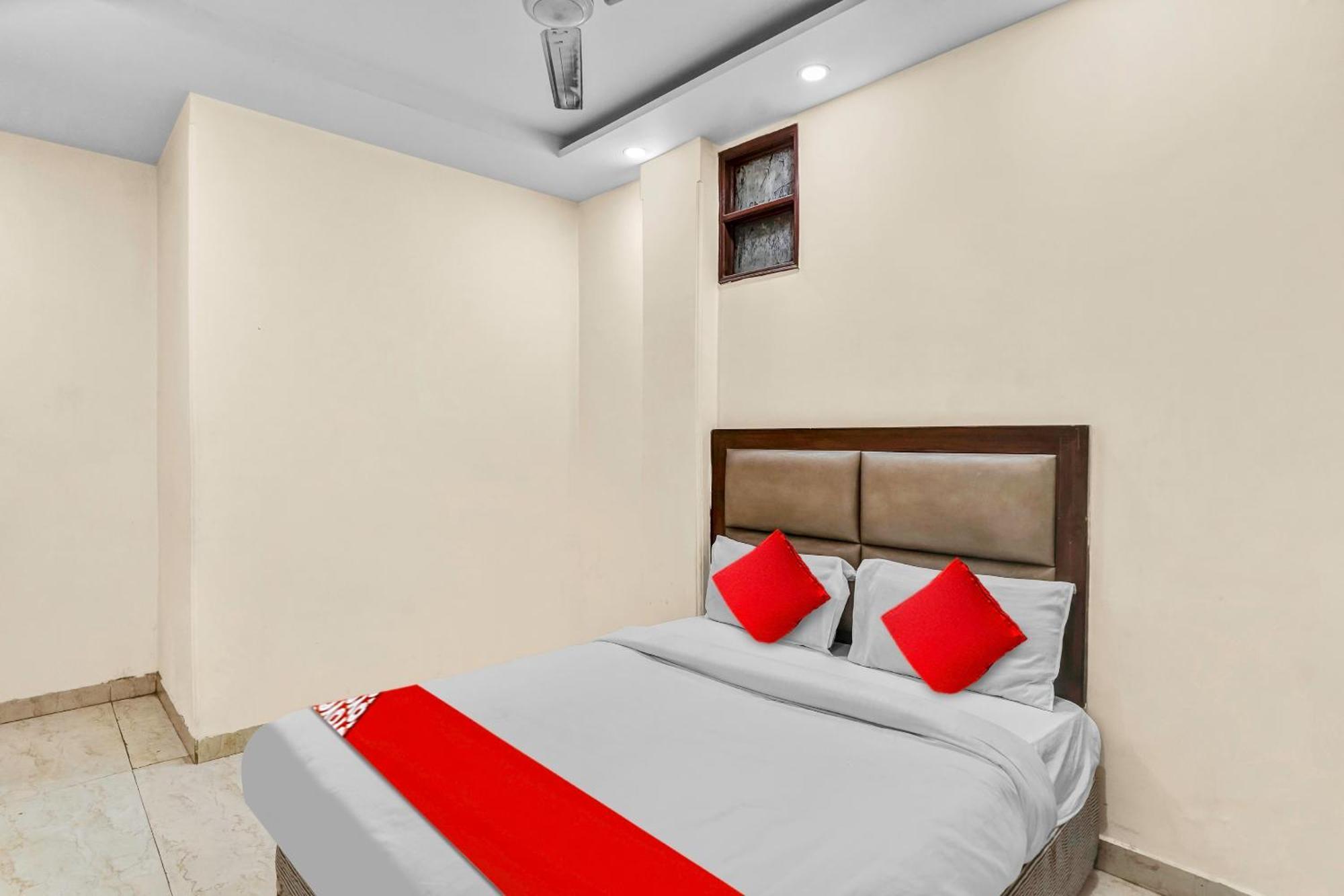 Hotel O Delhi Empire New Delhi Bagian luar foto