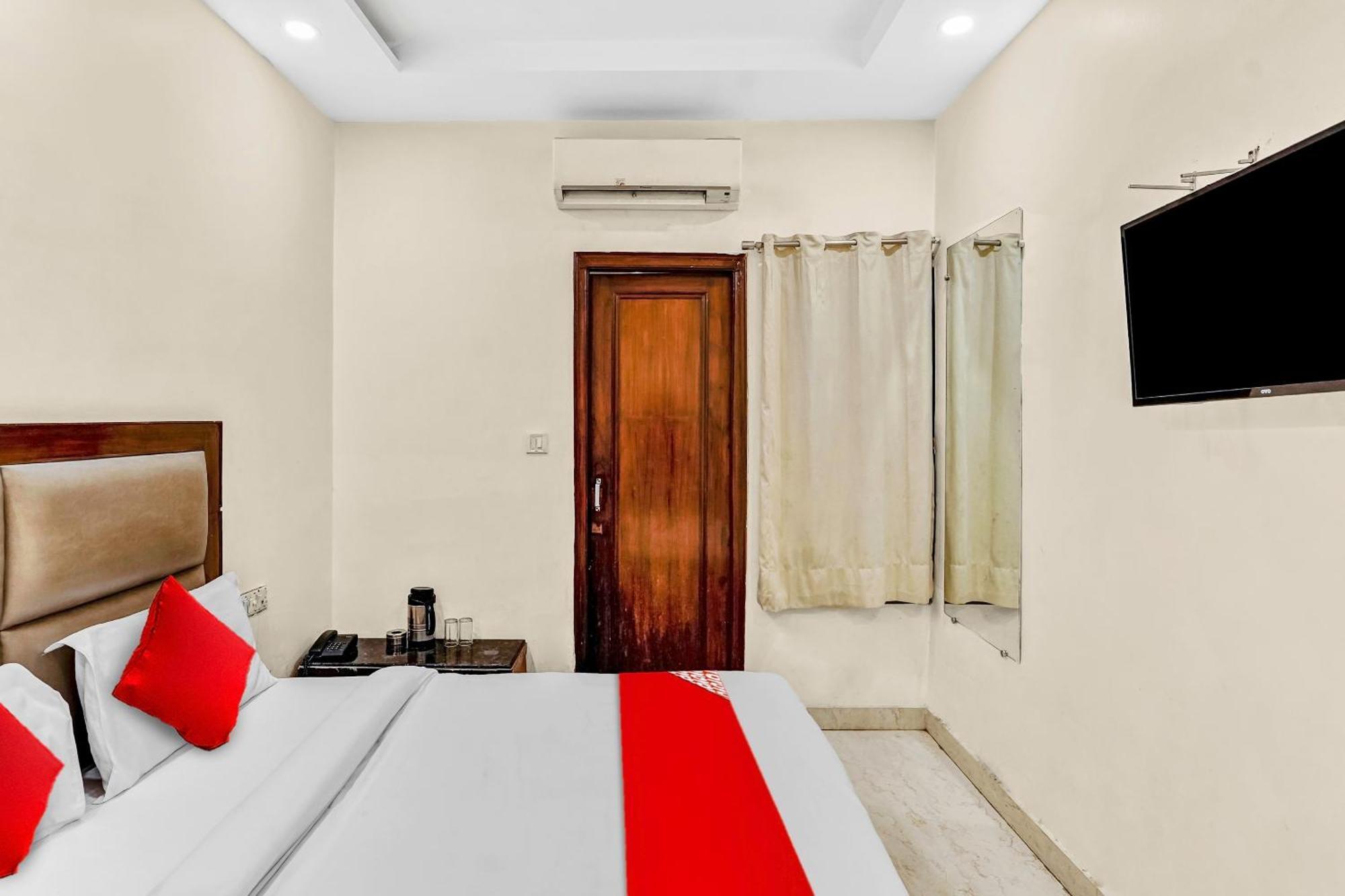 Hotel O Delhi Empire New Delhi Bagian luar foto