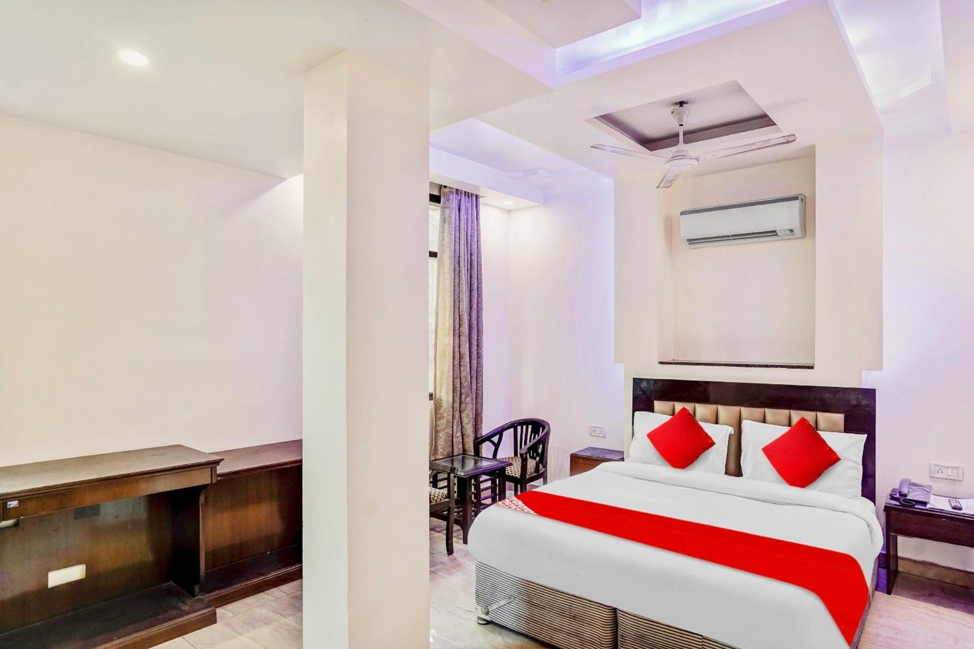 Hotel O Delhi Empire New Delhi Bagian luar foto