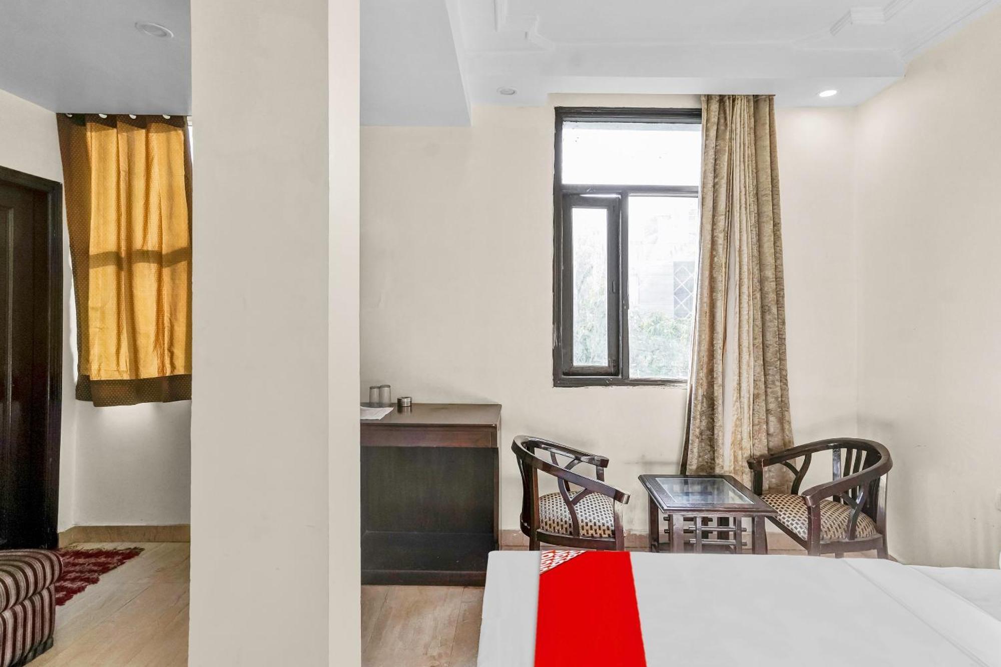 Hotel O Delhi Empire New Delhi Bagian luar foto